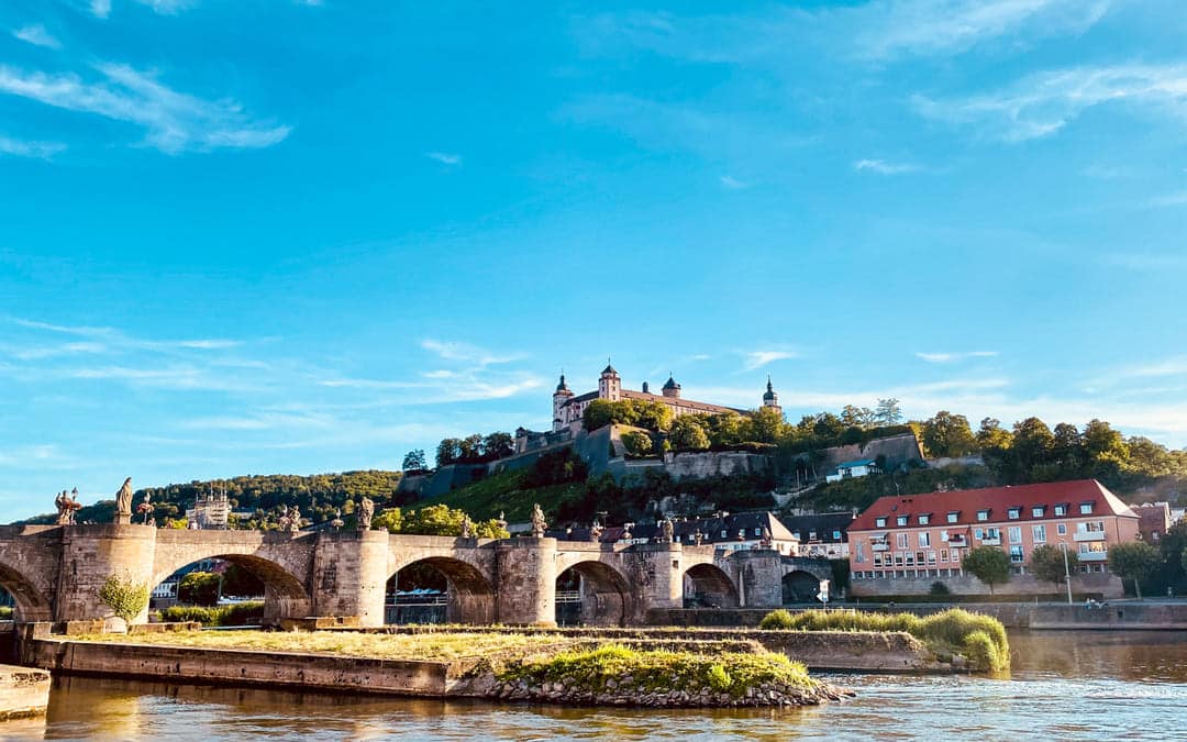 Würzburg Festung Marienberg und Mainbrücke - EsenTrans
